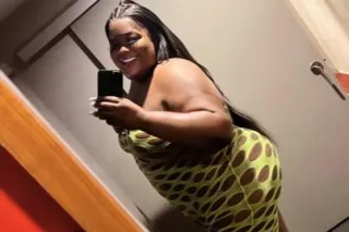Busty Ebony BBW queen willing ... - Image 3