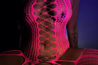 vera lynn available saturday am - Image 3